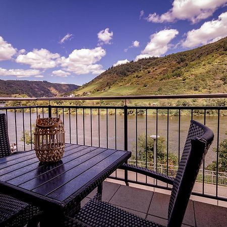 Moselpromenade Villa Moselufer, Panorama & Burg Cochem Blick, Netflix, Balkon Exterior photo
