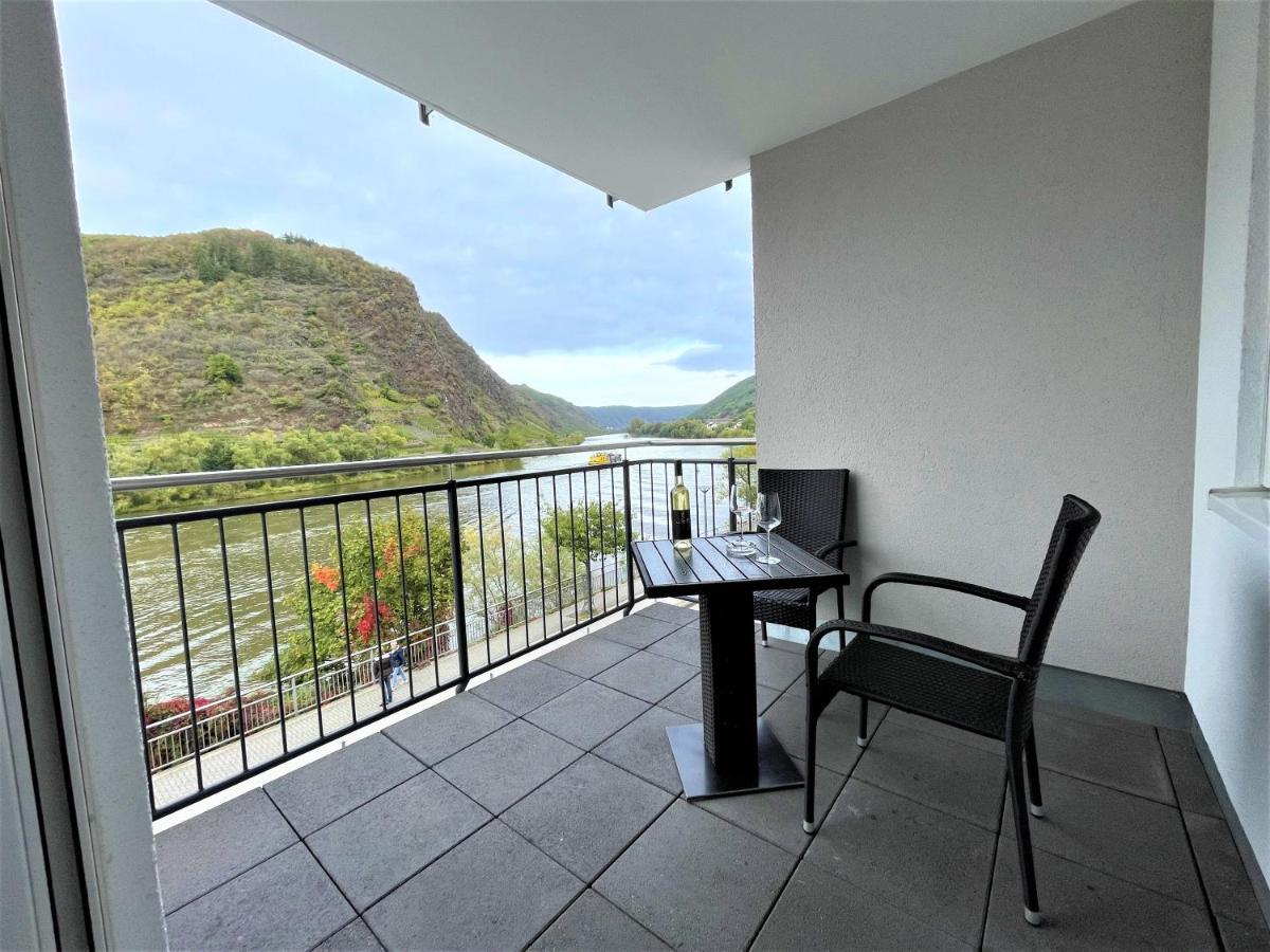 Moselpromenade Villa Moselufer, Panorama & Burg Cochem Blick, Netflix, Balkon Exterior photo